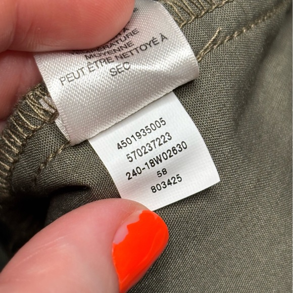 NWT White House Black Market Dried Thyme Rolled Cuff Slim Chino Pants Size 2 - Picture 9 of 12